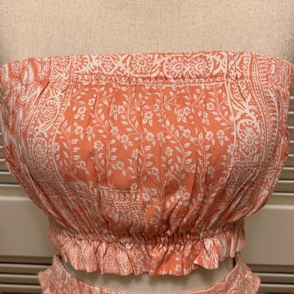 93. Blue B Collection Bandeau and Skirt in Paisley Print - Picture 3 of 11